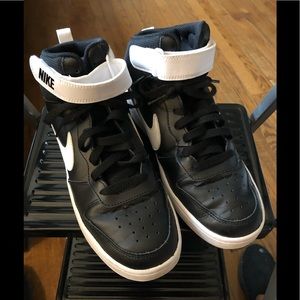 Nike Court Borough Mid 2